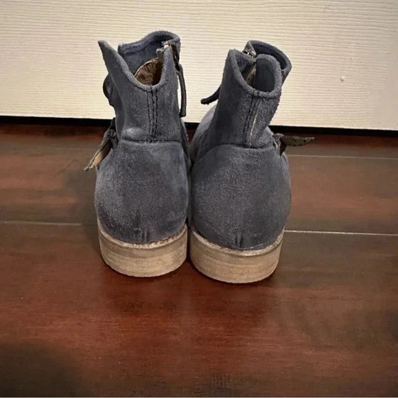 Size 37 (7-7.5) Manas Blue Suede Leather Ankle Boots - Picture 2 of 6
